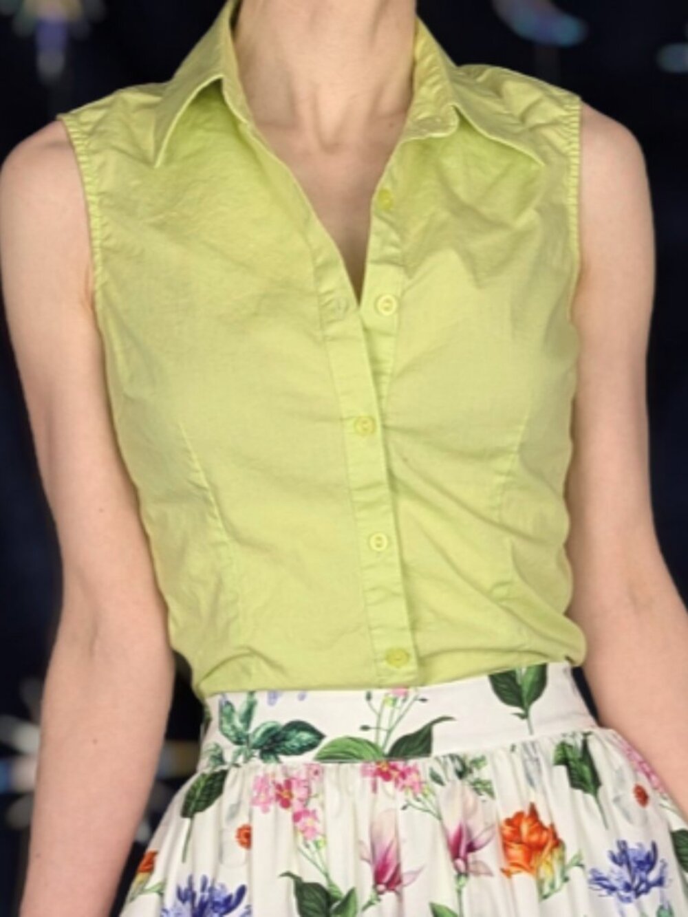 Green Button Up Collared Sleeveless Shirt
